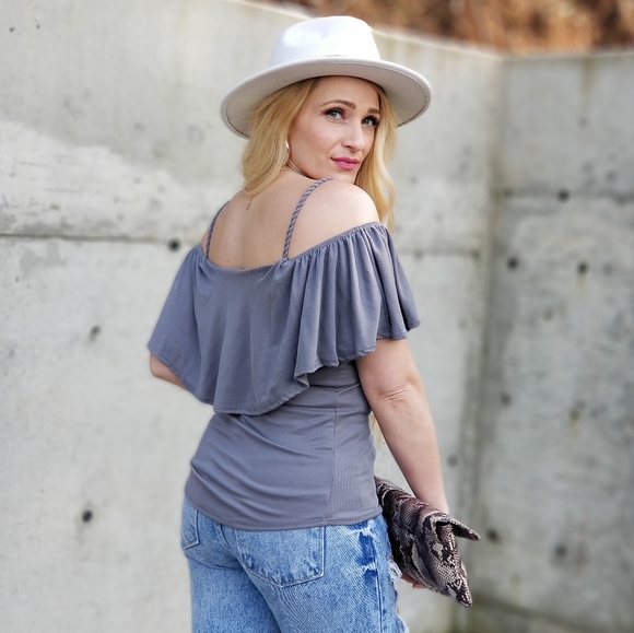 GRAY Off Shoulder Top - Picture 3 of 5